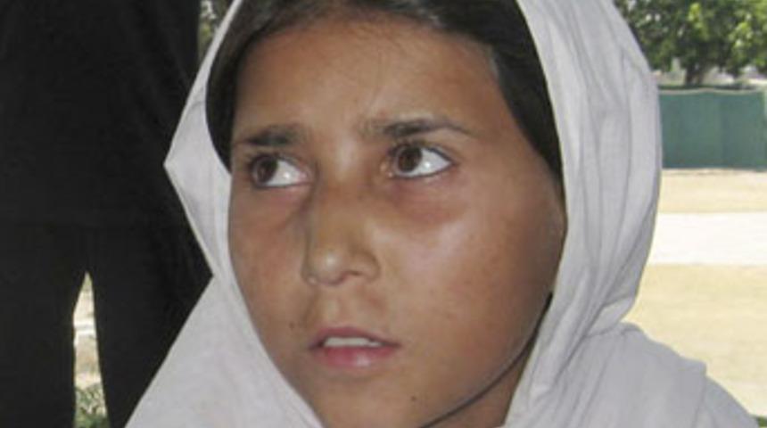 &Ccedil;ocuk intihar yeleğiyle yakalandı