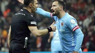 Antalyaspor'dan Galatasaray maçının hakemine tepki! ''Biz bugün 8 gol atsaydık bile hakem Galatasaray'a 9. golü attırırdı''