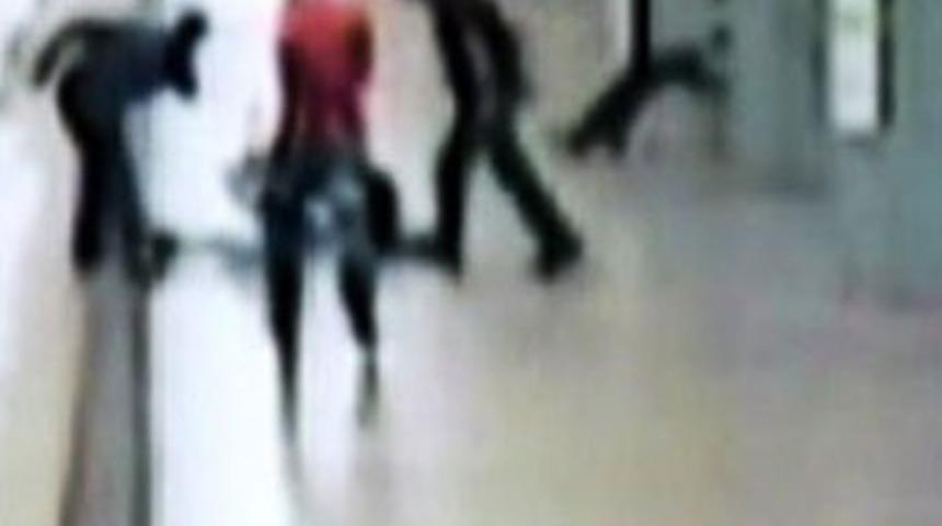 Yine metro yine dehşet