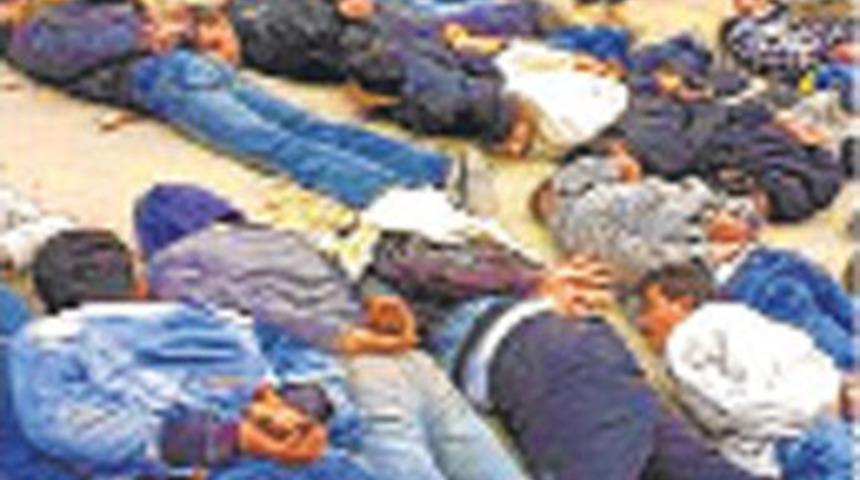 13 yaşında çocuğu kestiler