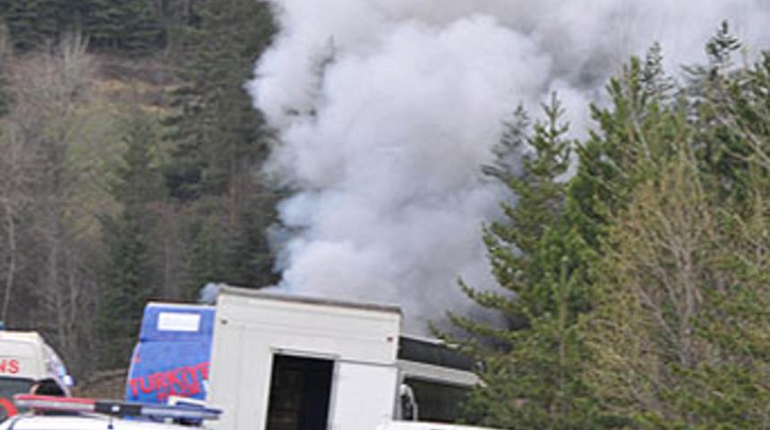 B&uuml;t&uuml;n d&uuml;nya 'flaş' ge&ccedil;ti