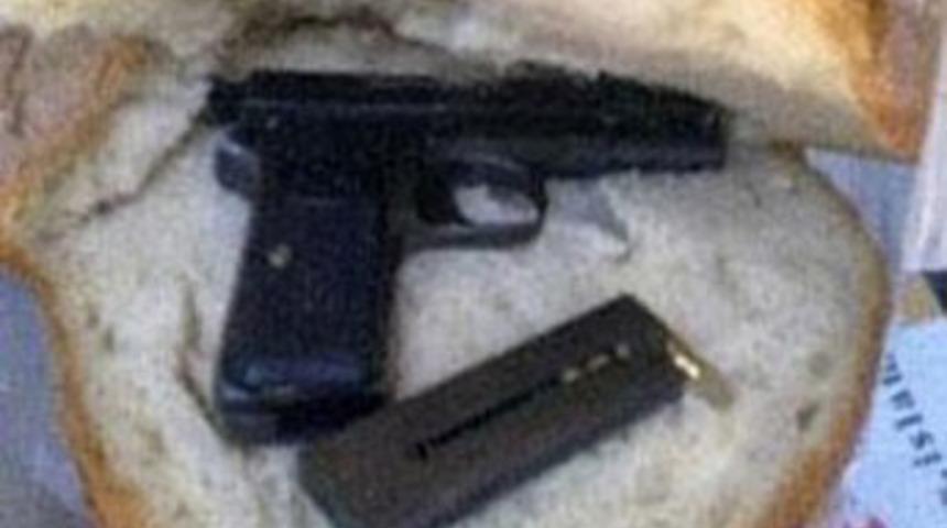 Ekmeğin arasından bakın ne &ccedil;ıktı