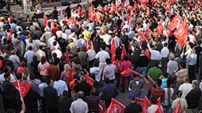 Kebaplı konserli miting