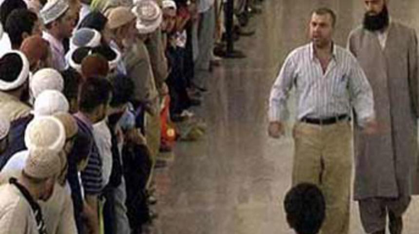 Her 100 kişiden 6'sı cemaat üyesi