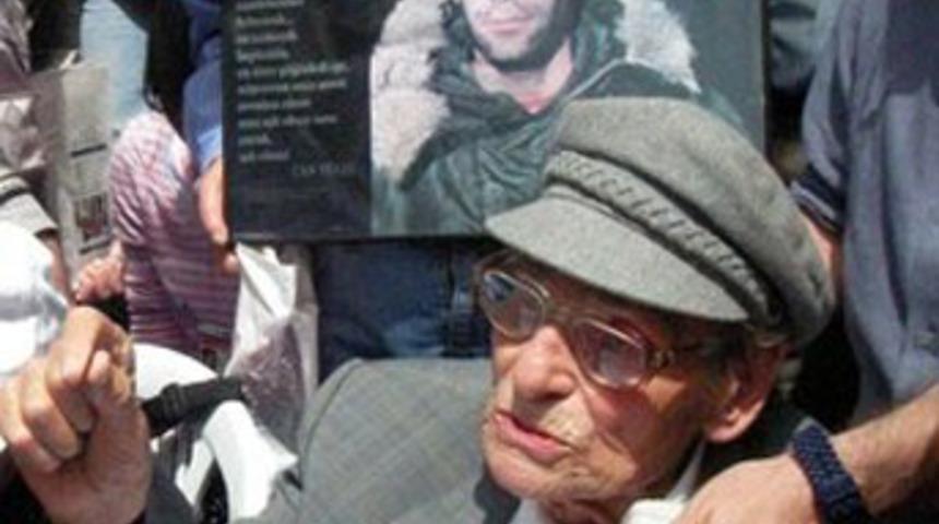 Deniz Gezmiş'in avukatı Halit &Ccedil;elenk &ouml;ld&uuml;