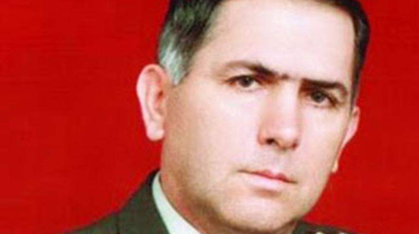 Şok fotoğraf: Albay'ı Yeşil &ouml;ld&uuml;rd&uuml;