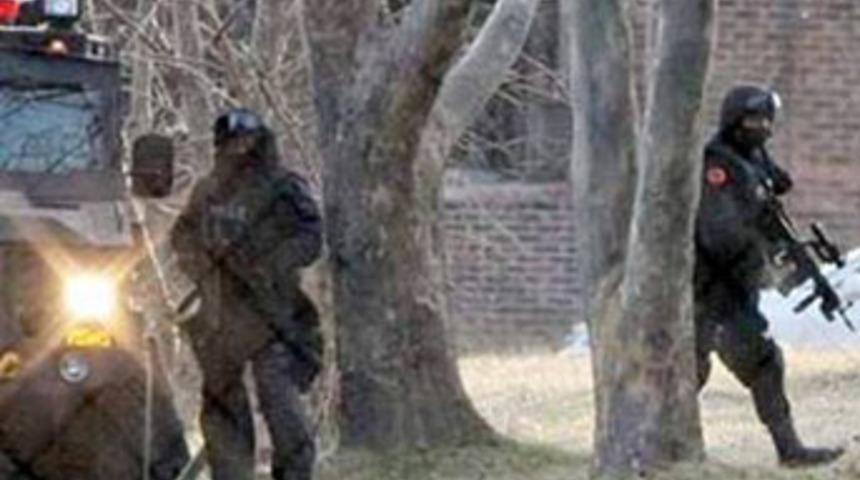 Polis zoruyla ilaç içirdiler