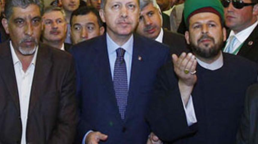 Hz.Ali türbesinde ilk sünni lider