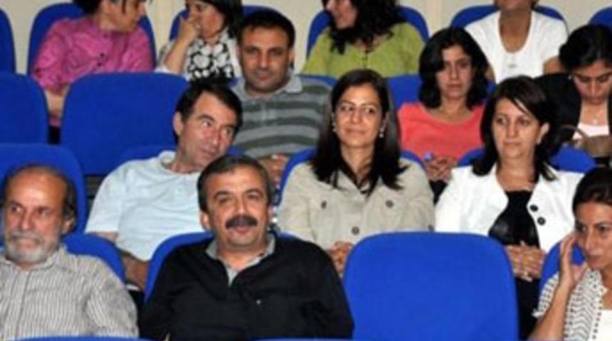 BDP'li milletvekilleri Meclis'e girmeyecek