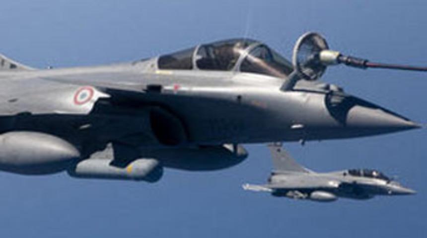 "Libya'ya son 24 saat'te 22 f&uuml;ze atıldı"