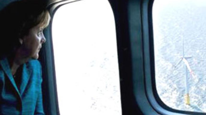 Merkel&rsquo;in u&ccedil;ağına İran izin vermedi