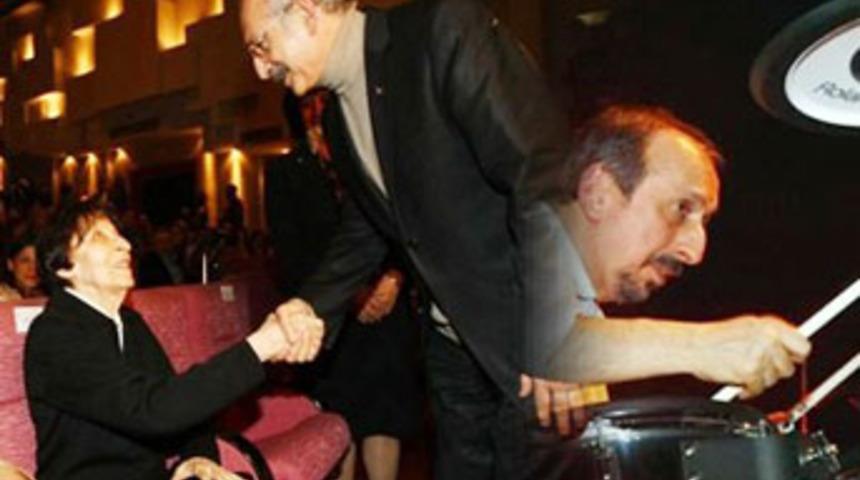 Rock konserinde pandomim gafı