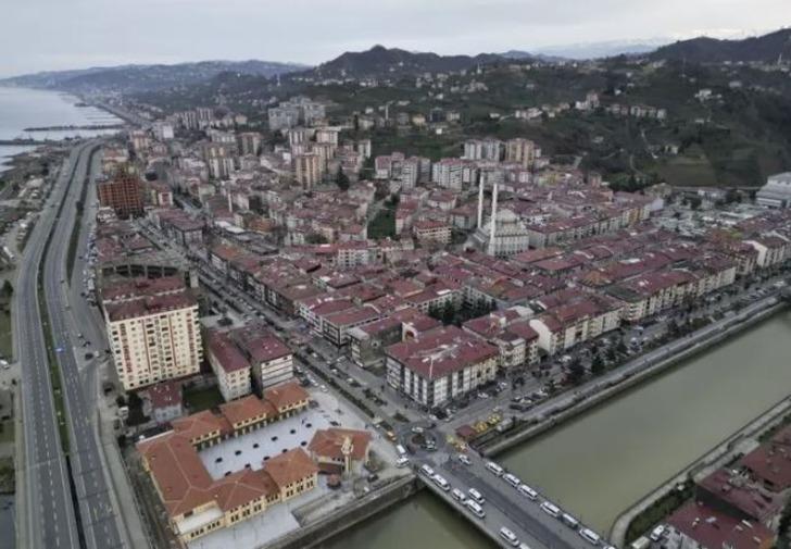 Yıkılmayan hanedanlık! İlçede 64 yıldır aynı soyisim iktidarda! Başka soyisimli birini seçmiyorlar G5
