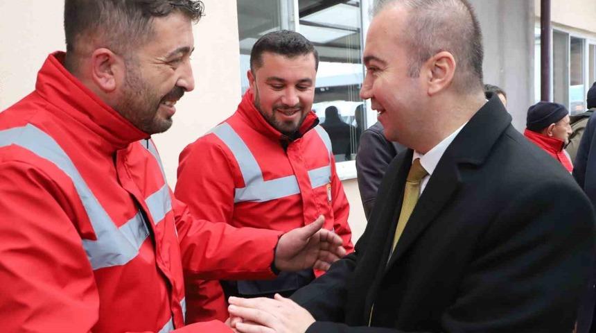 Uluçay, “Yeni evlenecek belediye personeline 100 bin TL nakdi destek vereceğiz”