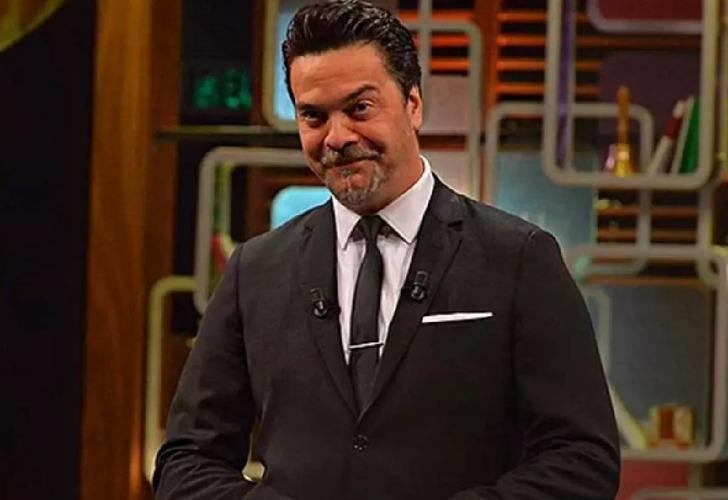 Beyaz Show yeniden dönüyor... Müjdeli haberi Beyazıt Öztürk duyurdu! İşte başlayacağı tarih