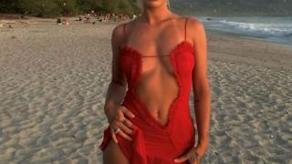 Sosyal medya fenomeni Pauline Tantot'u sıcak fena vurdu! Kanonun üzerinde güneşlendiği anları paylaştı