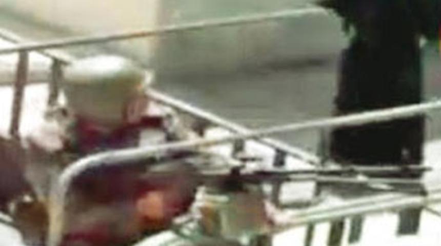 Tanklar vuruyor polis tutukluyor