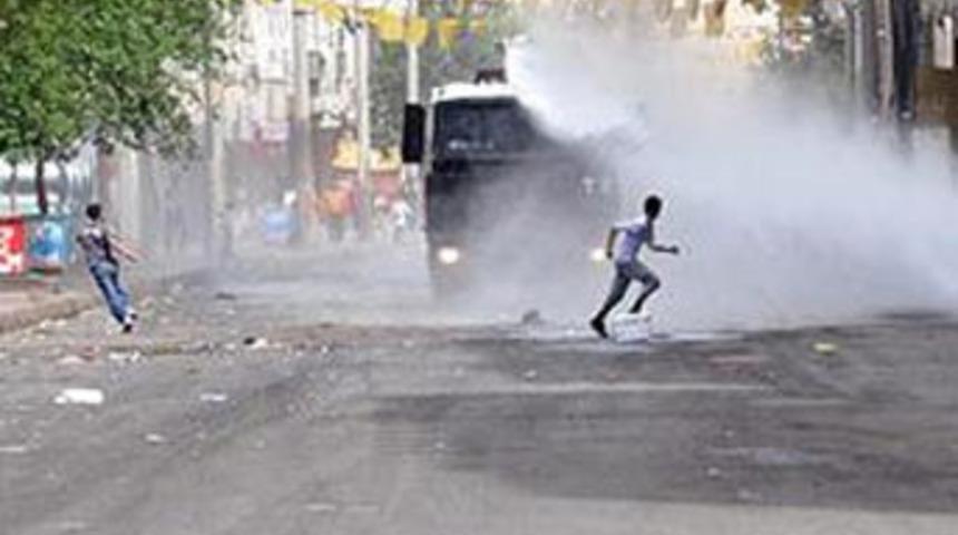 Diyarbakır'da olay: 1 polis yaralı