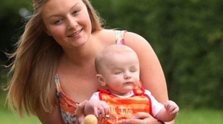 Doğduğundan beri g&ouml;zleri hi&ccedil; a&ccedil;ılmadı