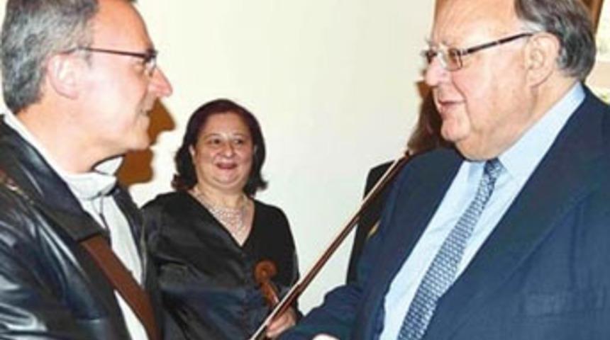 Türkler çalıştı biz tembellik yaptık