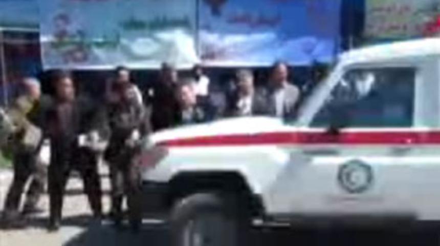 Ambulans bi&ccedil;ti, ge&ccedil;ti!