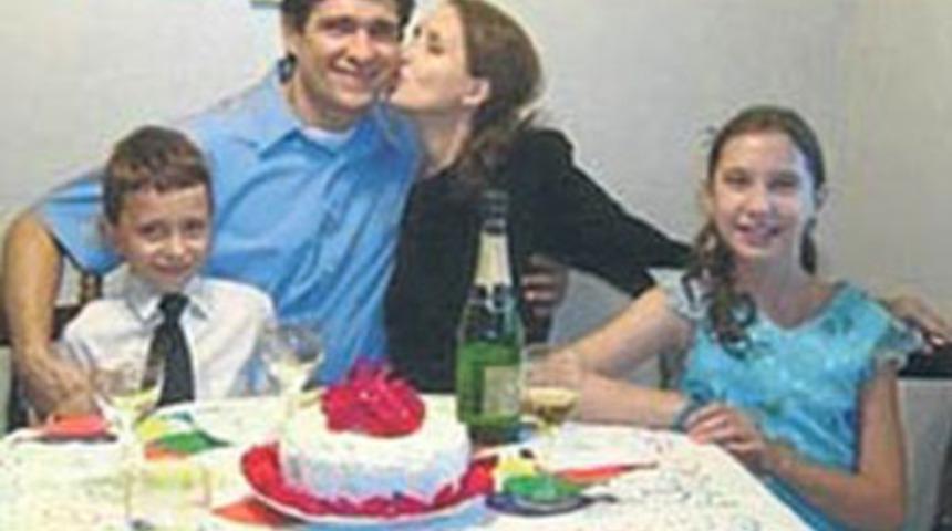 Hayatını kurtaran doktoru &ouml;ld&uuml;rd&uuml;