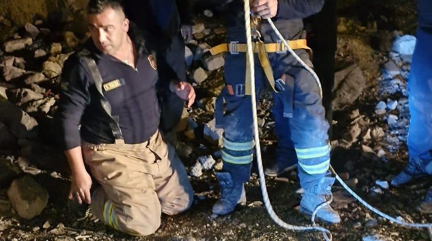 Hatay'da kuyuya düşen çocuk kurtarıldı