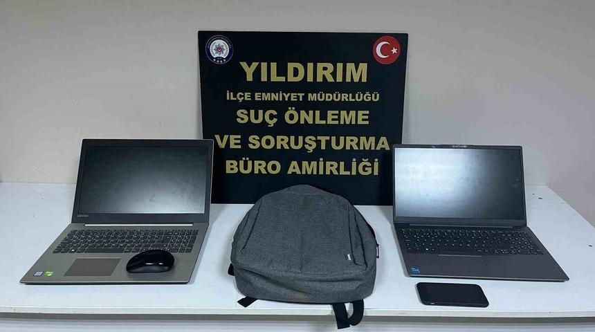 Ağaca çıkan maymun değil hırsız... Çıktığı ağaçta polise el salladı