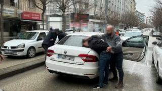 Yüzlerce düzensiz göçmen yakalandı! Kalkan-13 operasyonunu Yerlikaya duyurdu