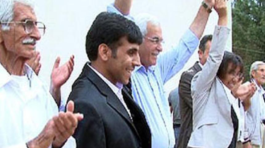 Ak Parti'den istifa edip BDP'ye geçtiler