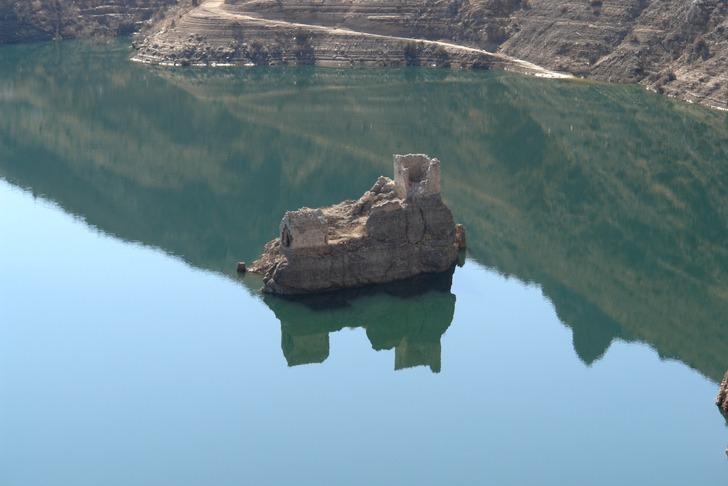 'Söylentiler vardı, yıllar sonra gerçekleşti' Sular çekilince ortaya çıktı! Görmek için akın ettiler G1
