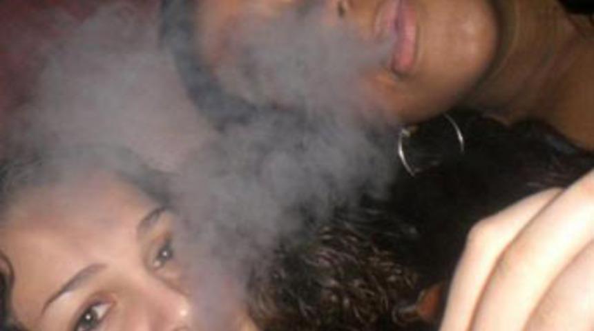 Uyuşturucu aleminde görüntülendi!