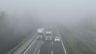 Düzce'de sis görüş mesafesini azalttı