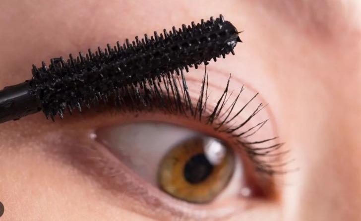 Maskara siparişi yüzünden hayatları alt üst oldu! 'Zor uyuyorum! Saçlarıma aklar düştü' G2