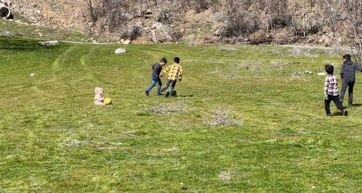 O ilde iki mevsim bir arada! Bir ilçede kış, diğerinde bahar havası...  G5