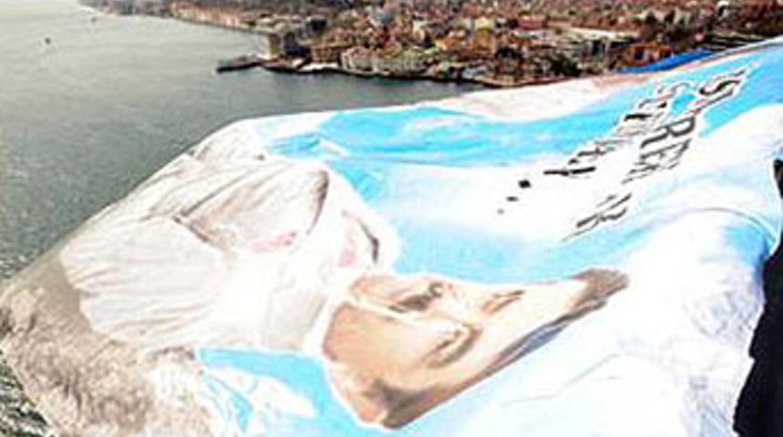 Boğazi&ccedil;i K&ouml;pr&uuml;s&uuml;'ne Tatlıses posteri