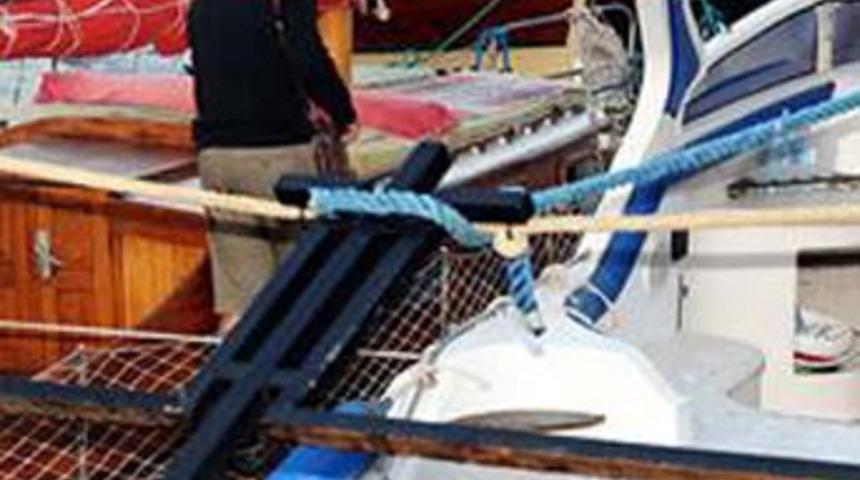 Kılı&ccedil;daroğlu'nu taşıyan yatta panik!