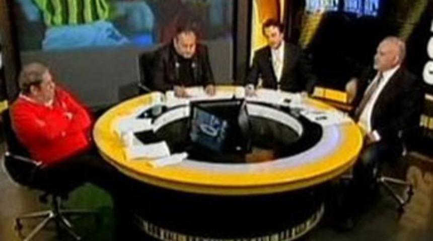 Canlı yayında birbirlerine girdiler!