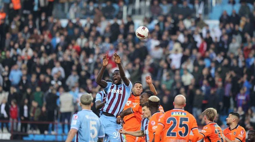 Türkiye Kupası'nda ikinci yarı finalist belli oldu! Trabzonspor Başakşehir'e tek golle geçti