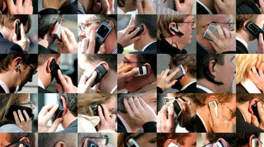 T&uuml;m T&uuml;rkiye dinleniyor