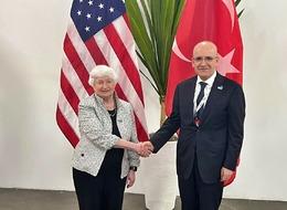 G20 zirvesinde dikkat çeken buluşma! Mehmet Şimşek, ABD Hazine Bakanı Janet Yellen ile görüştü: O anlar fotoğraf karesine böyle yansıdı