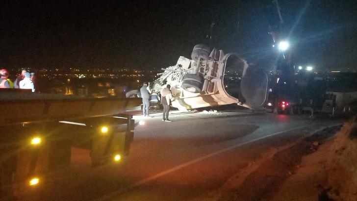 Kamyon dubleks eve çarparak durabildi! Korkunç kazada iki kişi hayatını kaybetti G1