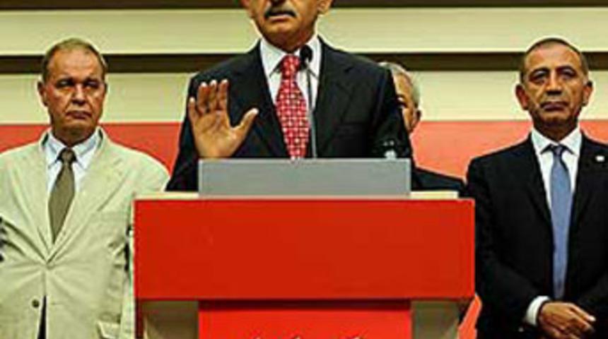 G&ouml;zler CHP'nin MYK toplantısında