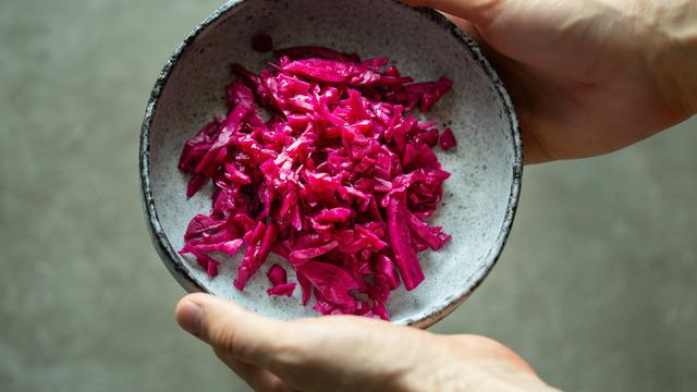 Kırmızı lahana (mor lahana) turşusu yapımı: Kırmızı lahana (mor lahana) turşusu nasıl yapılır?