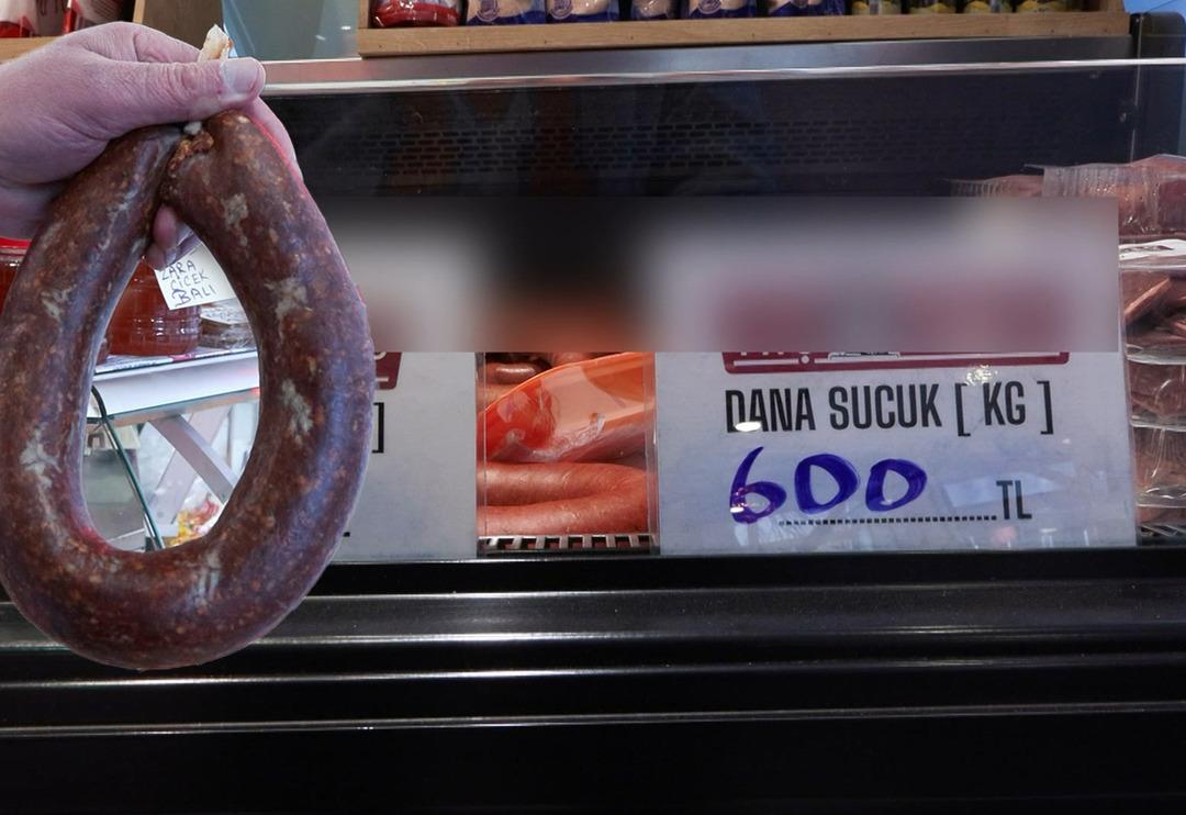 Pazarda 50, kasapta 200 lira! Vatandaşlar sucuktaki tehlikeye dikkat: Bolca ondan katıyorlar
