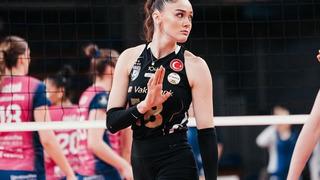 Zehra Güneş'in durdurulamaz yükselişi devam ediyor! Milli oyuncunun serveti dudak uçuklatan cinsten...