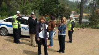 Duble yolları eleştirdi, alıkonuldu