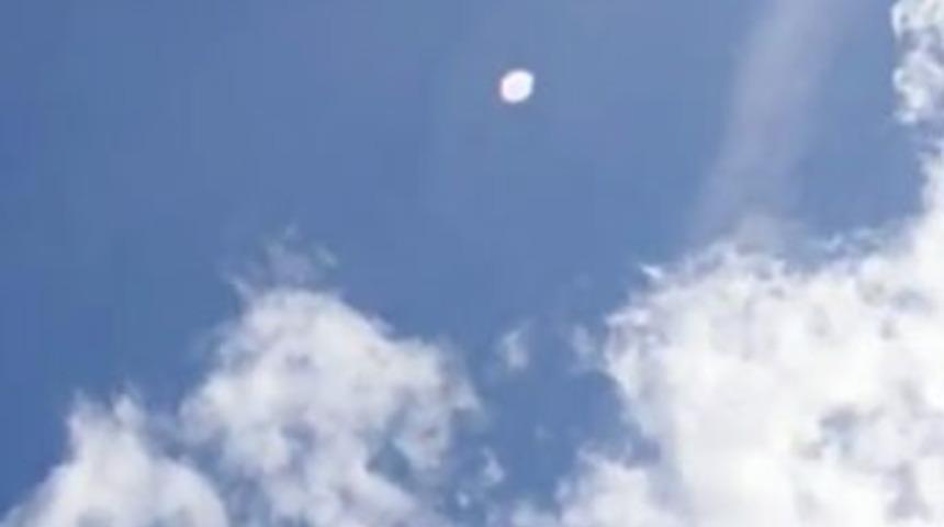 Londra semalarında UFO filosu!