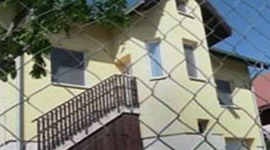 İlanla yiyecek birini arıyordu