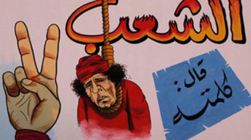 Kaddafi'yi idam etti...